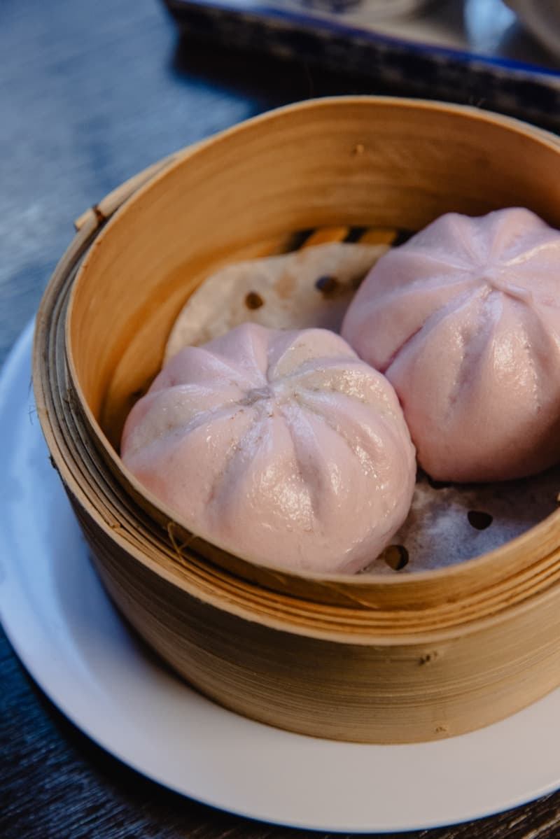 Steamed bao buns